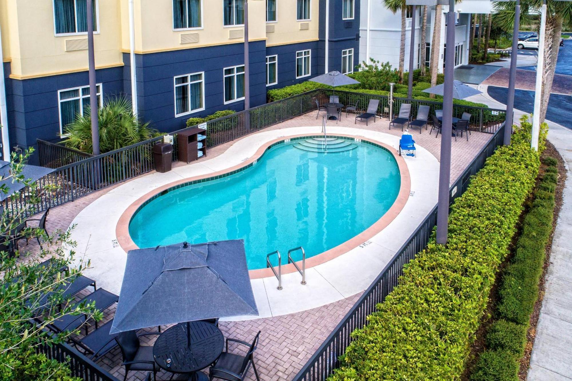 Fairfield And By Marriott Naples Hotel Golden Gate