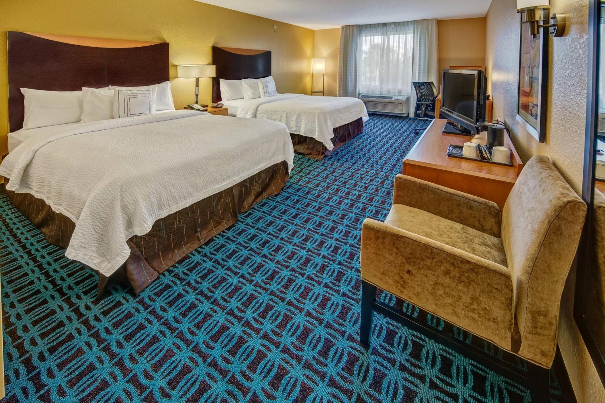 Fairfield And By Marriott Naples 3* Golden Gate