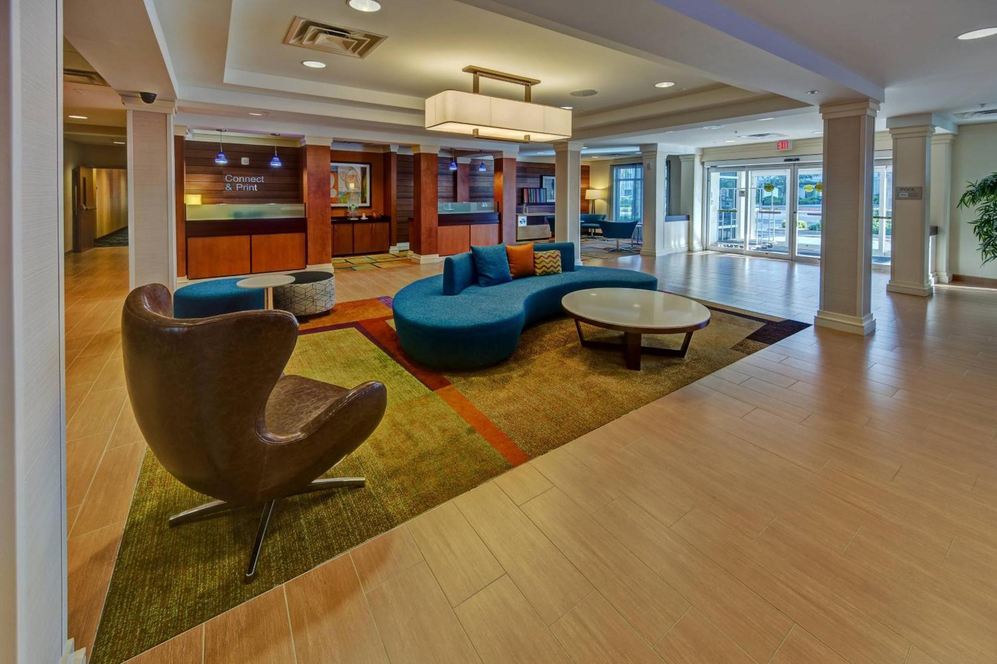 Hotel Fairfield And By Marriott Naples