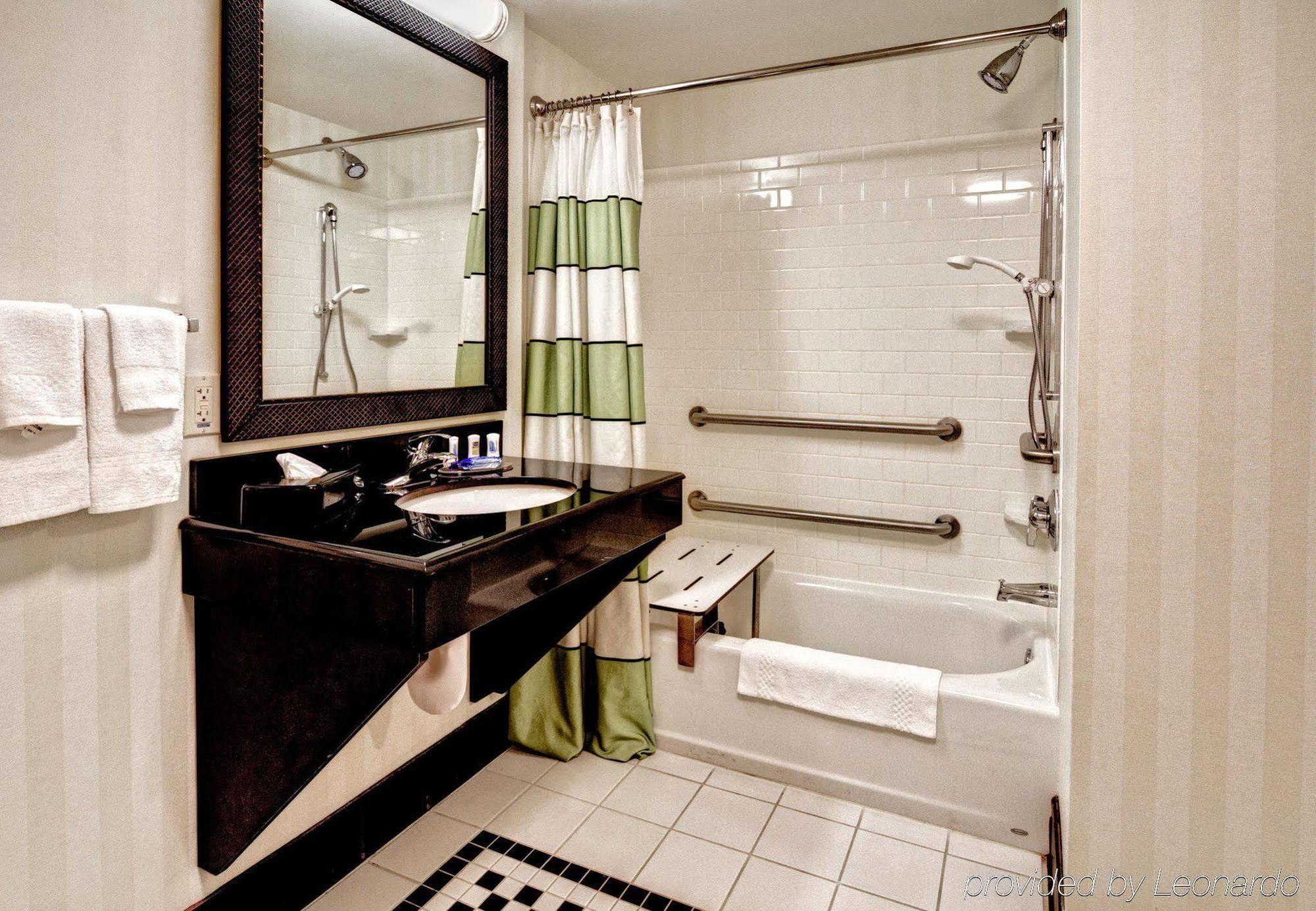 Fairfield And By Marriott Naples Hotel Golden Gate