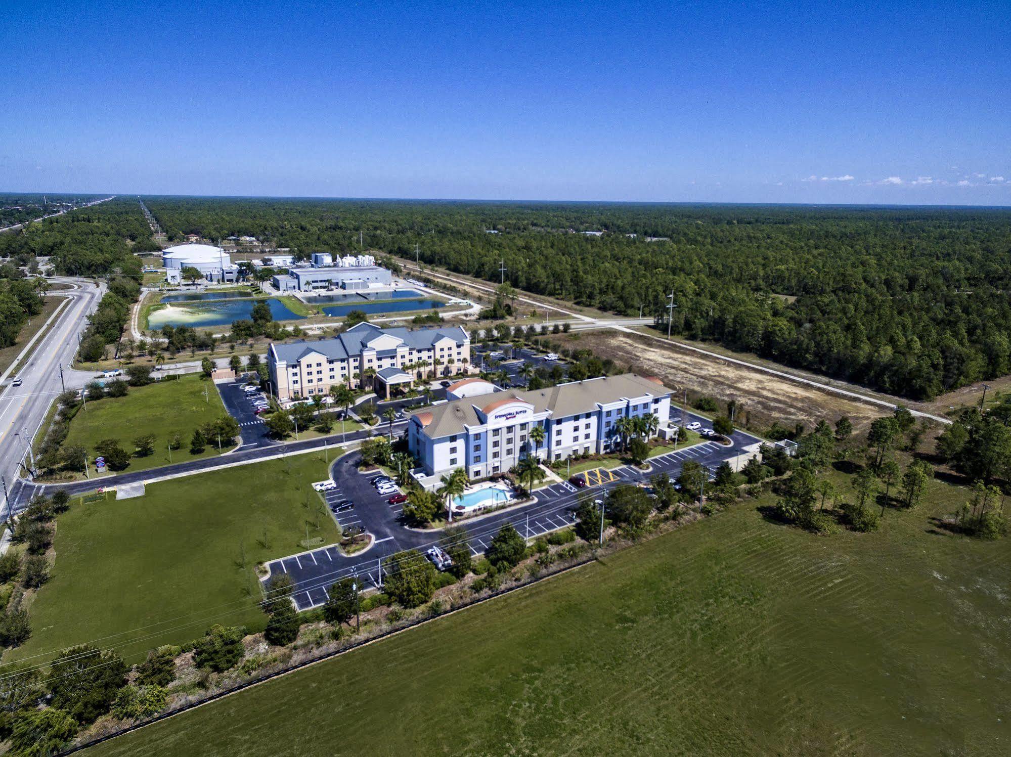 Fairfield And By Marriott Naples Hotel Golden Gate